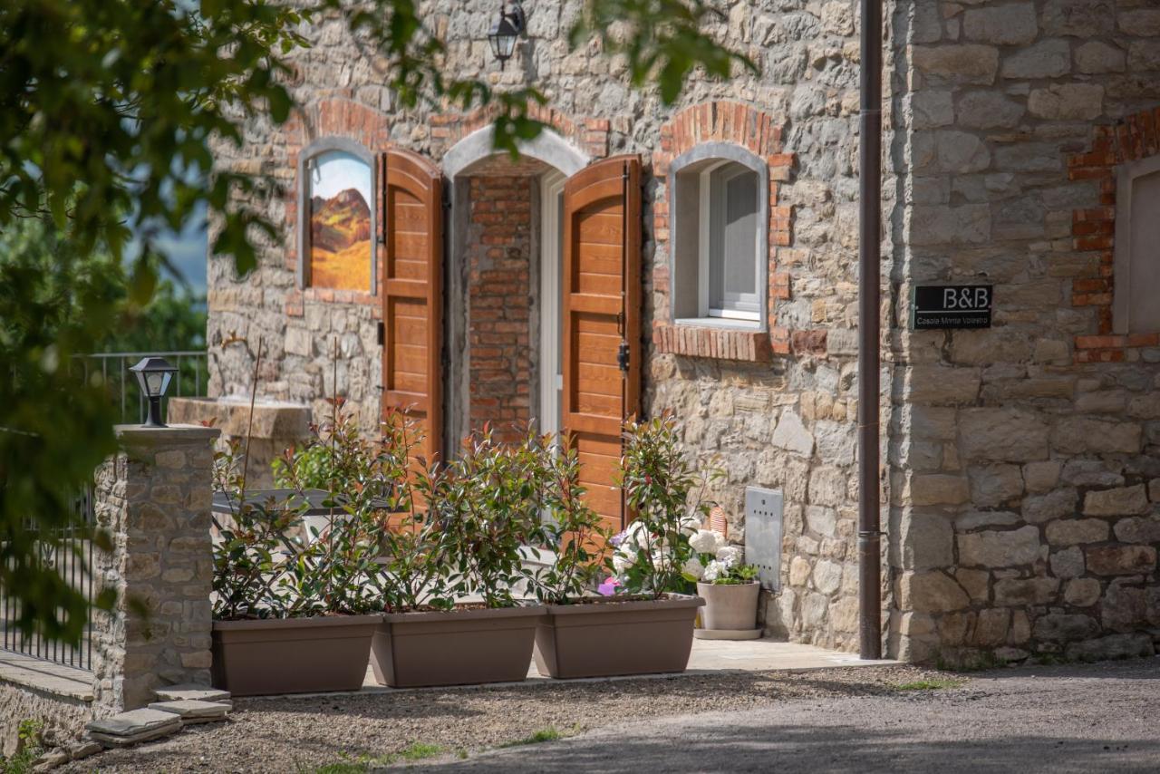 Casale Monte Valestra Bed & Breakfast Bebbio Bagian luar foto