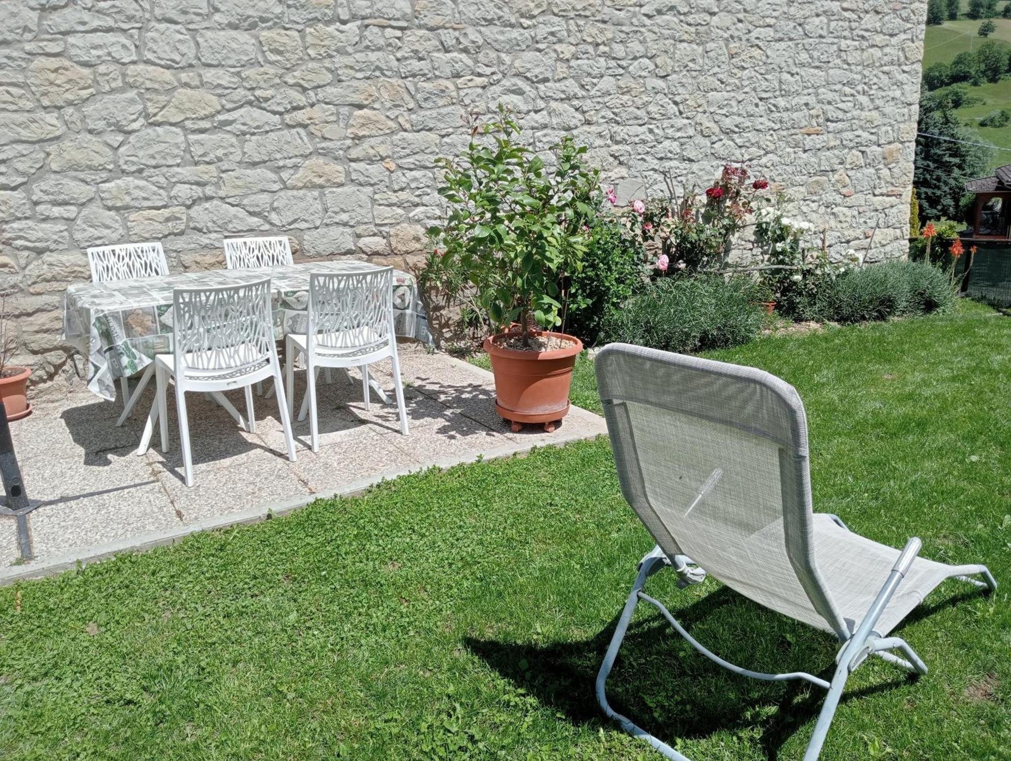 Casale Monte Valestra Bed & Breakfast Bebbio Ruang foto